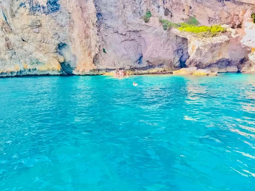 Mgarr/Cirkewwa: Comino, Gozo & Blue Lagoon Private Boat Trip - Sea caves and Comino’s quieter shoreline