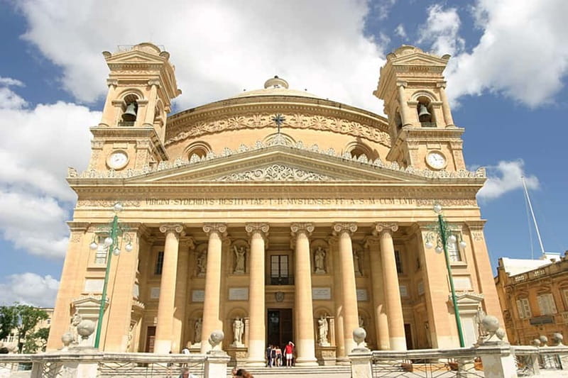 Mosta, Crafts Village, Mdina & Valletta Full-Day inc Platter - Mosta Dome and the church’s astonishing scale