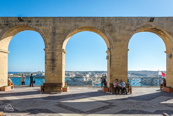 Mosta, Crafts Village, Mdina & Valletta Full-Day inc Platter - Mdina’s quiet streets and high stone walls