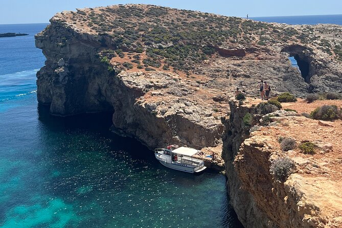Private Boat Charter Blue Lagoon Crystal Lagoon and Comino - Why a private Comino boat makes sense