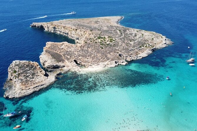 Private Boat Tour: Crystal Lagoon, Blue Lagoon, Comino and Gozo - Sea caves, towers, and small islets