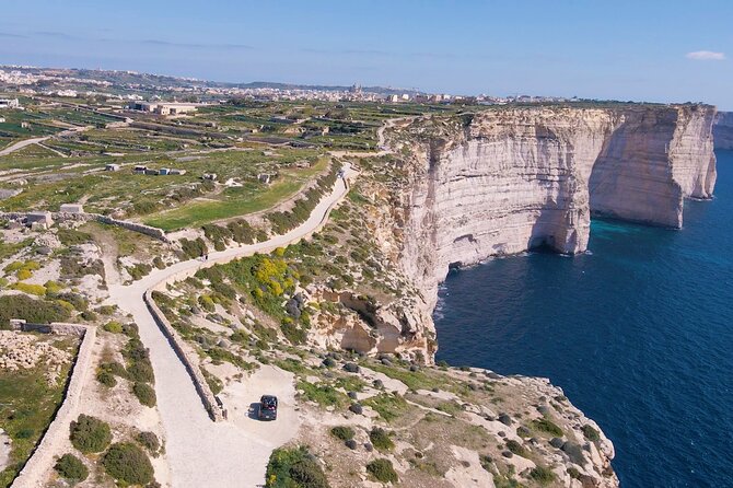 Private E Jeep Chauffered Tour in Gozo - What the chauffeur adds to the day