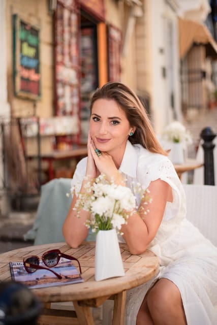 Professional Vacation photographer in Valletta Malta - What the 45-minute session is likely to feel like