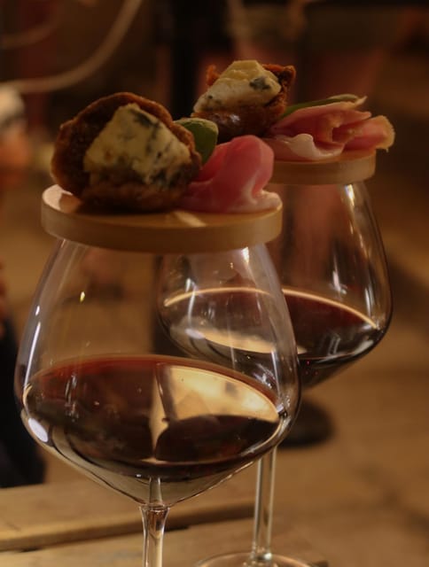 Romantic Wine Tasting Experience at Koccio Valletta - The service and group size