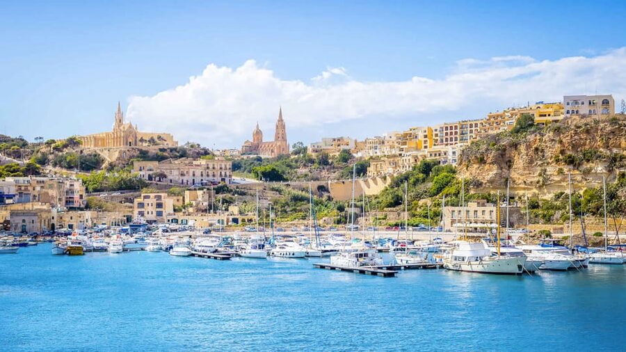 Sliema/St. Paul's: Gozo, Comino & Blue Lagoon Ferry Cruise - A different Comino in winter
