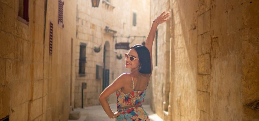 The best photo session in Malta - The art director helps if you dislike posing
