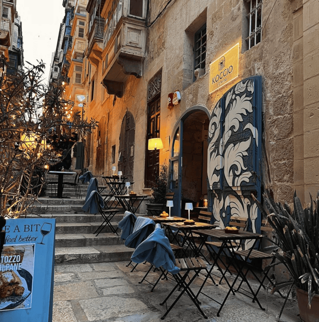 Valletta Aperol Spritz Aperitivo Experience - Prosecco or Champagne: which should you choose?