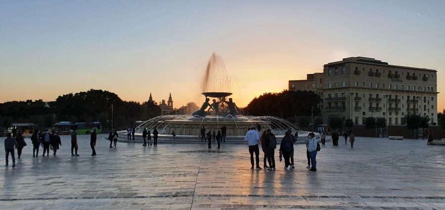 Valletta: City Walking Tour in a Small Group - Republic Square and Valletta’s public life