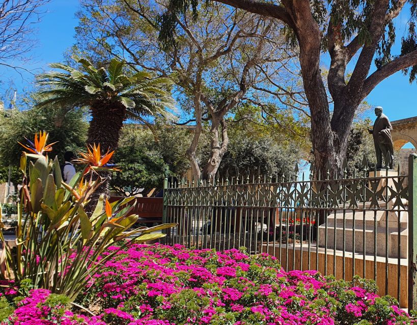 Valletta: City Walking Tour in a Small Group - Finishing at Upper Barrakka Gardens