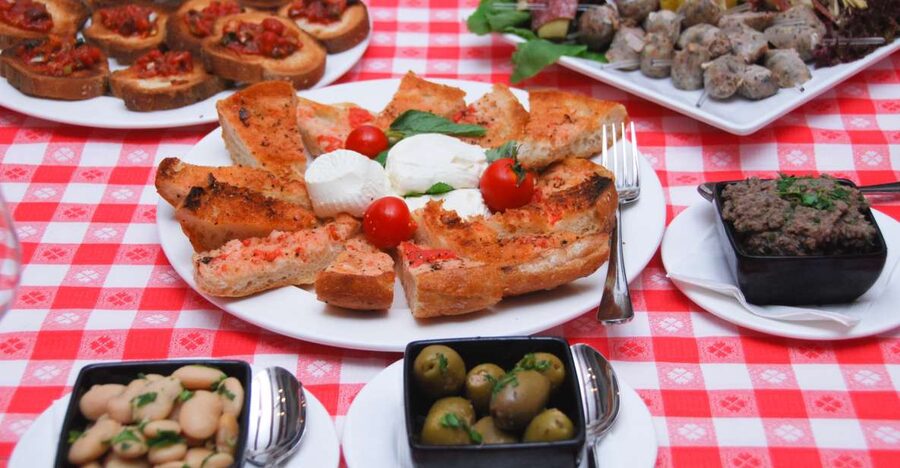 Valletta: Food and Culture Private Tour - Pastizzi and the first taste of Malta