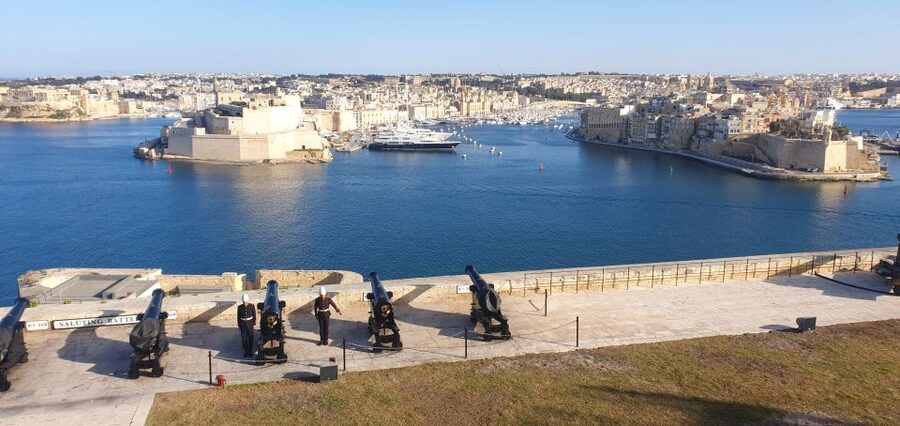 Valletta: Food Walking Tour with Tastings - Meeting beside Triton Fountain
