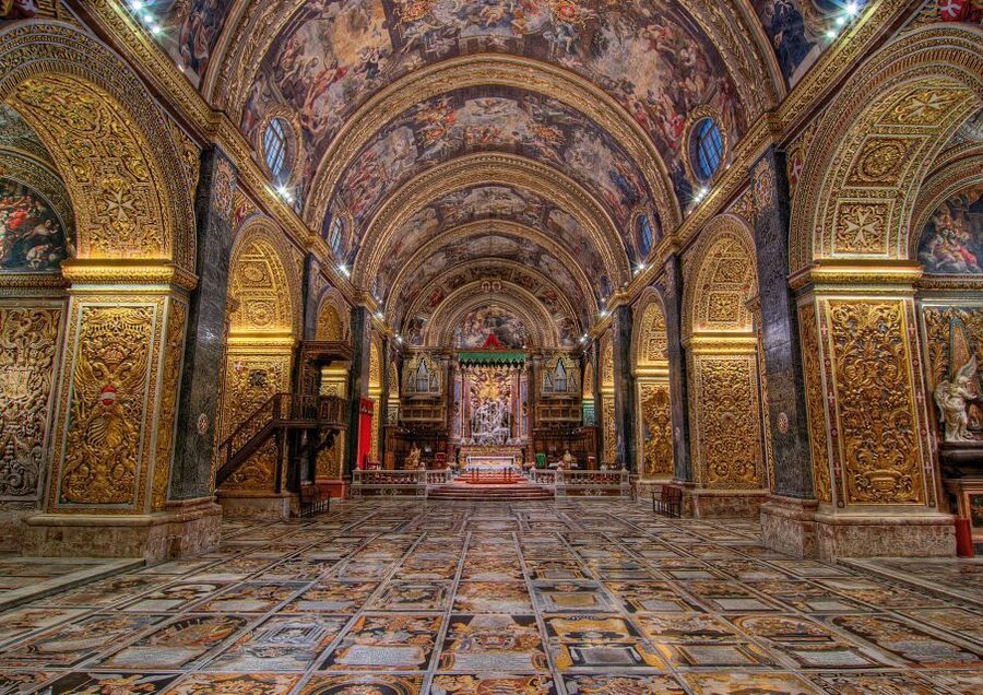 Valletta: Guided Walking Tour with Optional Cathedral Tour - Starting with Valletta’s fortified streets