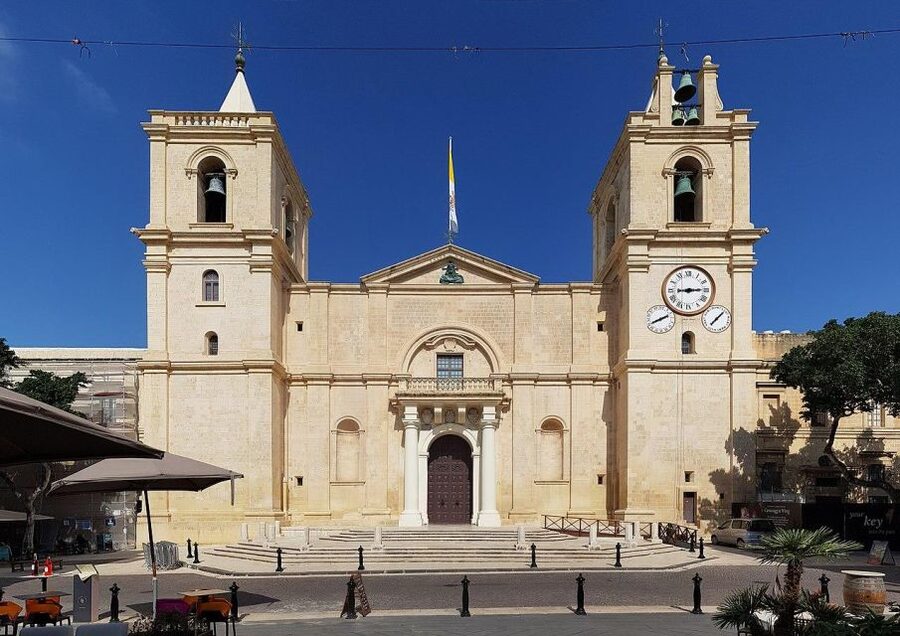 Valletta: Half-Day City Discovery Walking Tour - St. George’s Square and the Grandmaster’s Palace