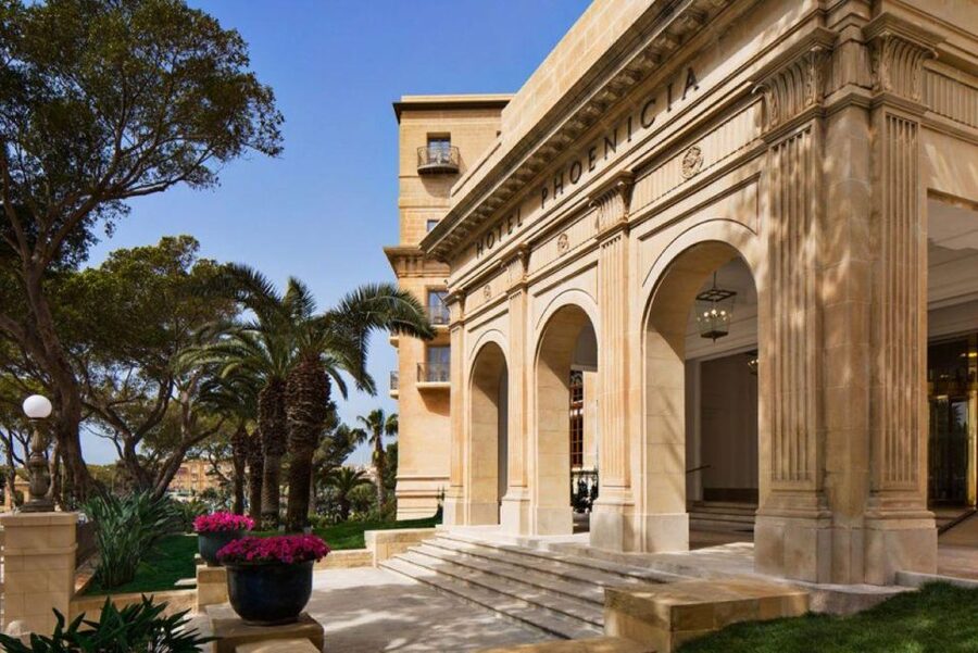Valletta: Half-Day City Discovery Walking Tour - Starting at The Phoenicia and Entering Through City Gate