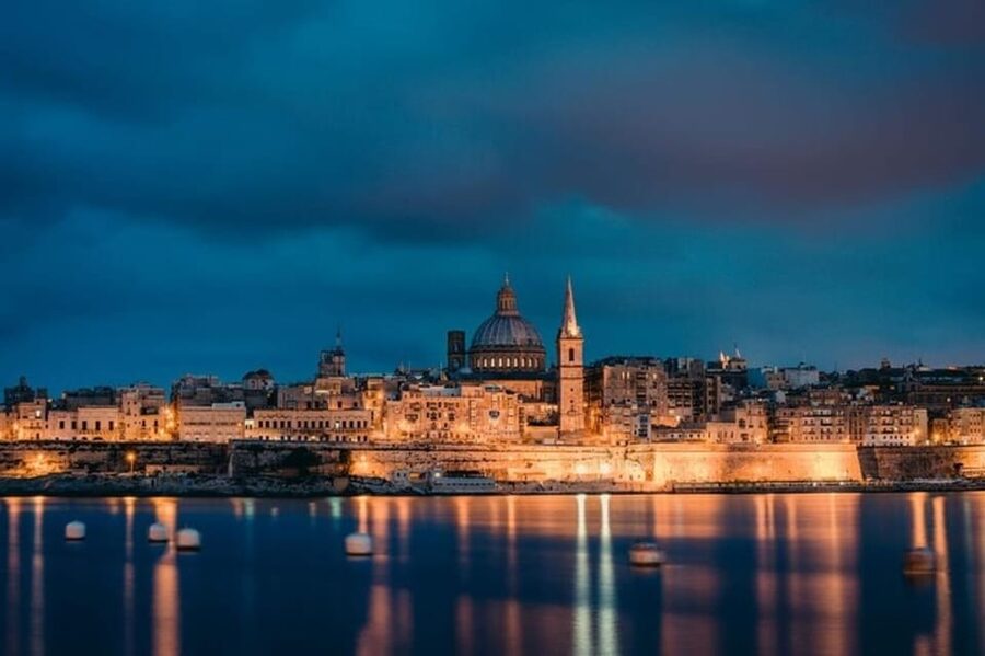 Valletta : Highlights & Hidden Gems Walking Tour - Private format, group size, and guide quality