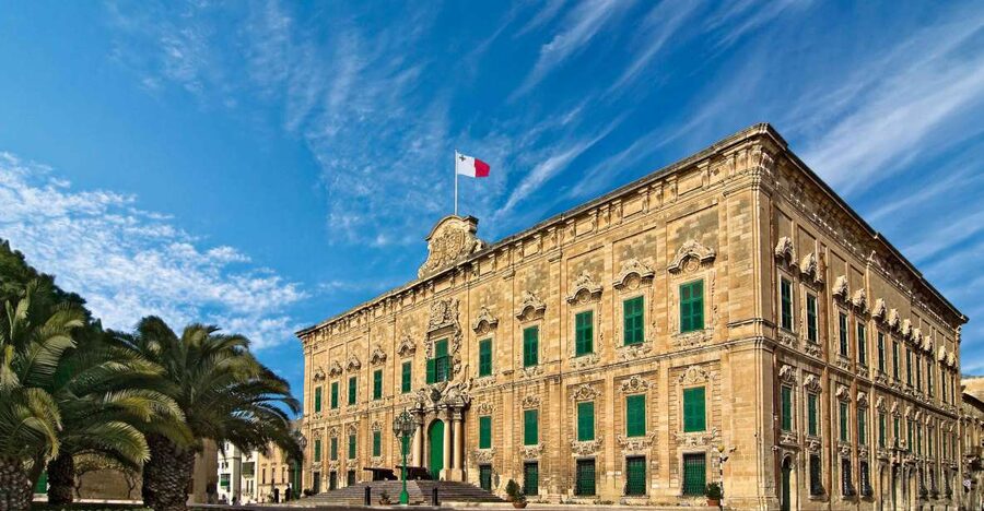 Valletta: Self-Guided Historical Walking Tour (Audio Guide) - Key points to know before walking
