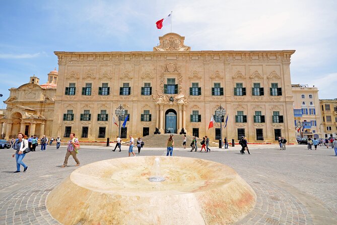 Valletta (UNESCO) guided tour, Malta Experience (included), Cathedral (optional) - How much history will the guide provide?