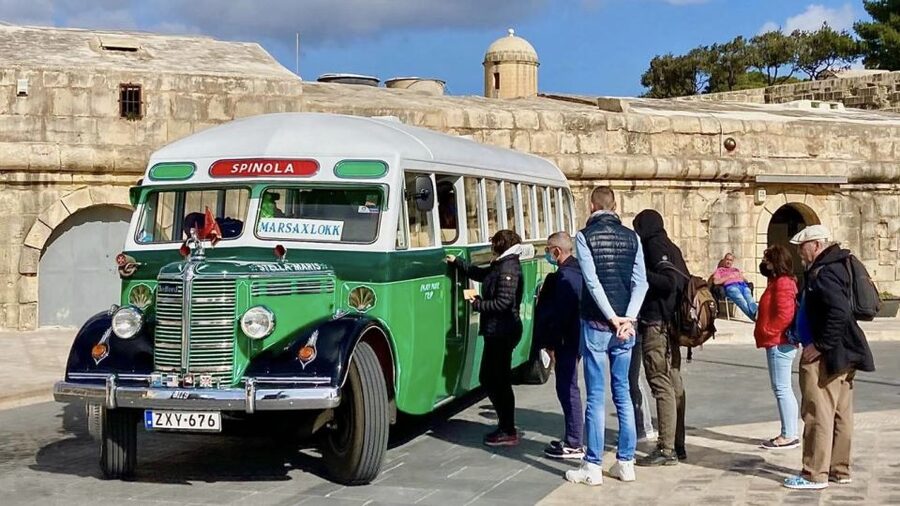 Valletta: Vintage Bus to Valletta, Sliema, Rabat & Mdina - Valletta pickup near Tritons Fountain