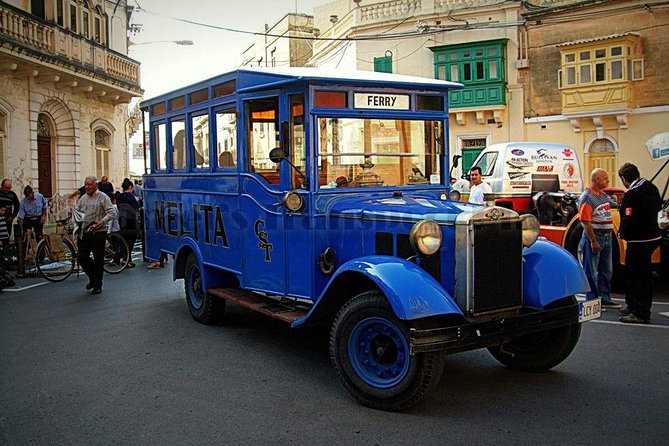 Vittoriosa, Cospicua and Senglea Vintage Bus Tour - Cottonera Lines and the outer defenses