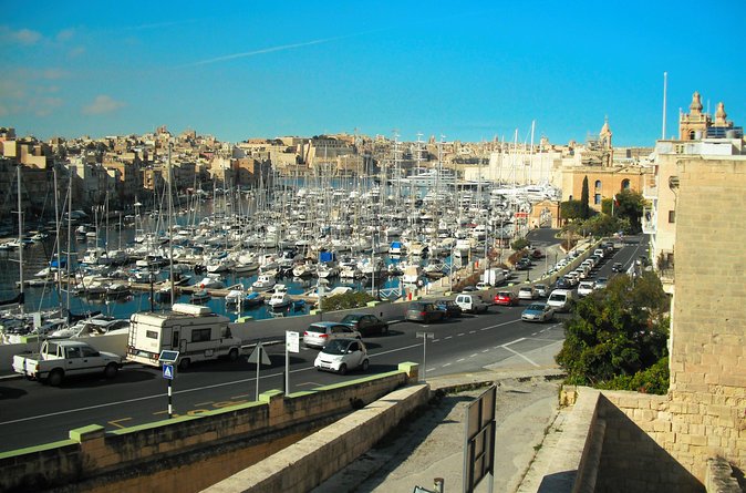 Vittoriosa Three Cities Private Walking Tour - Meeting at Café Riche and getting your bearings